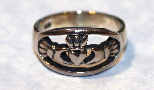 Claddagh - small (Sterling)