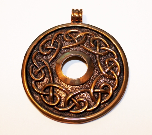Celtic Knot Shield Pendant (Bronze)