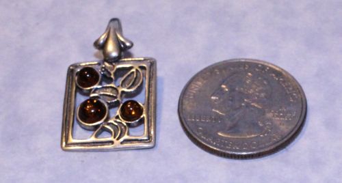 Amber Square Pendant (Sterling)