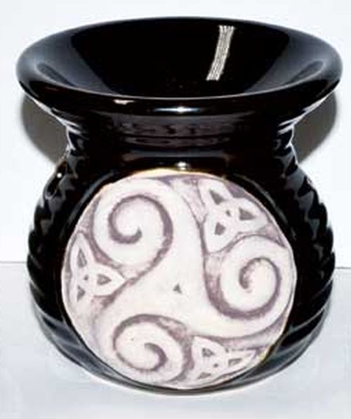 Oil Warmer Triskele Triquetra 3.5 inch tall