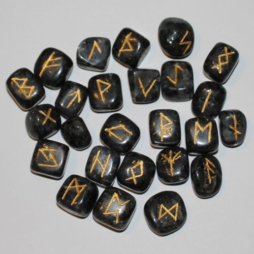 Larvikite Rune Set
